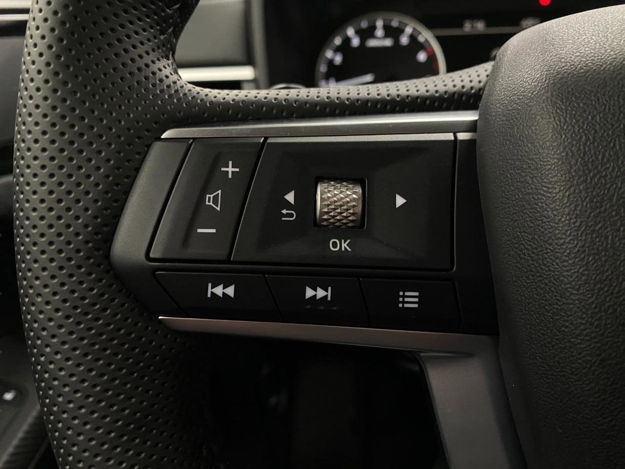 New 2026 Mitsubishi Outlander SE image 16