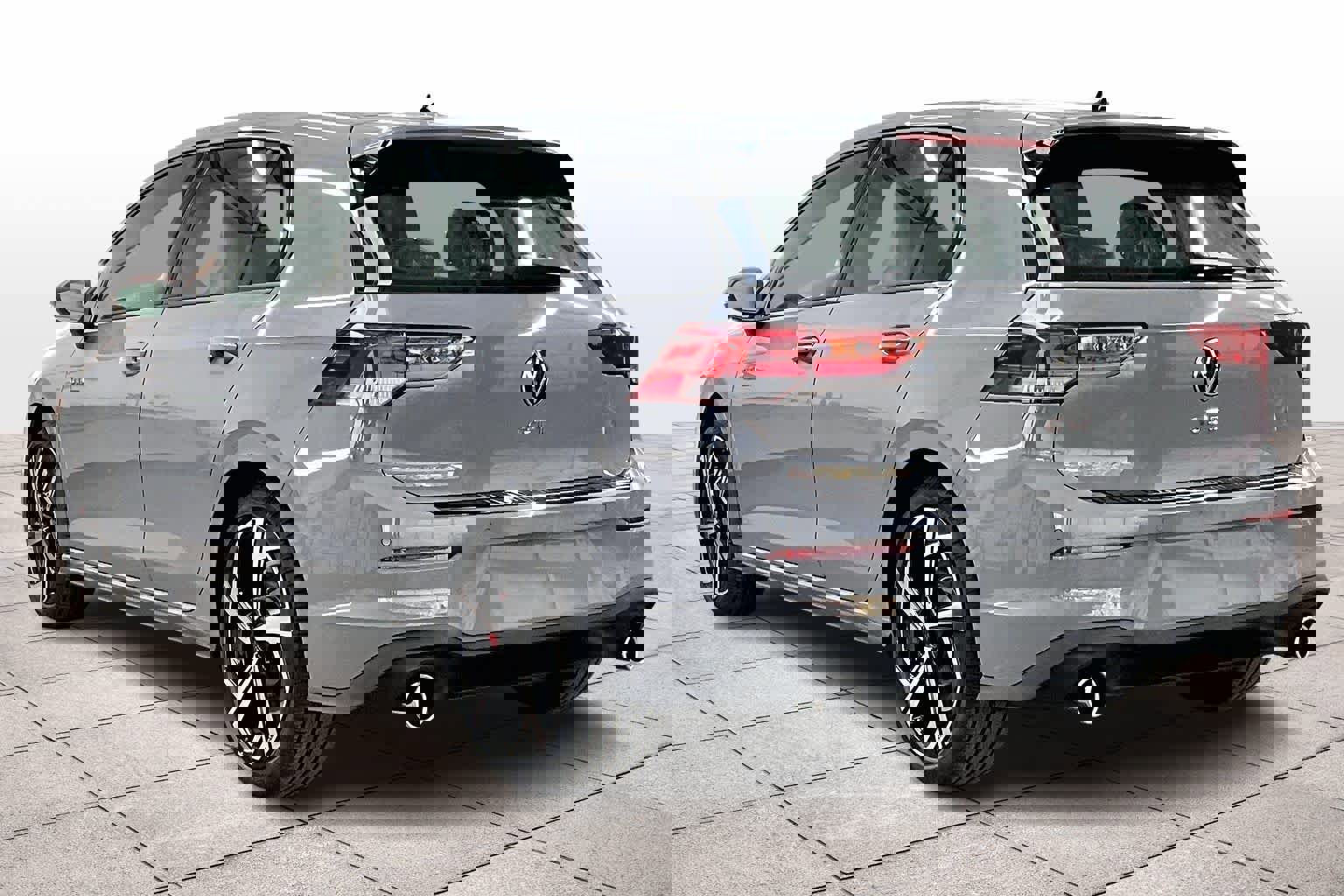 New 2026 Volkswagen GTI SE image 3