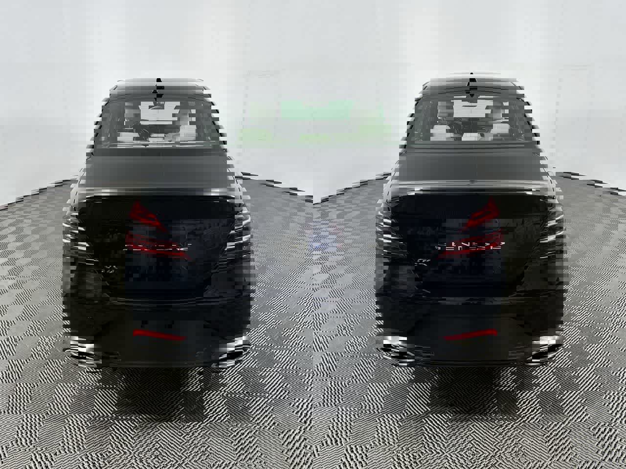 Used 2025 Genesis G70 2.5T image 7