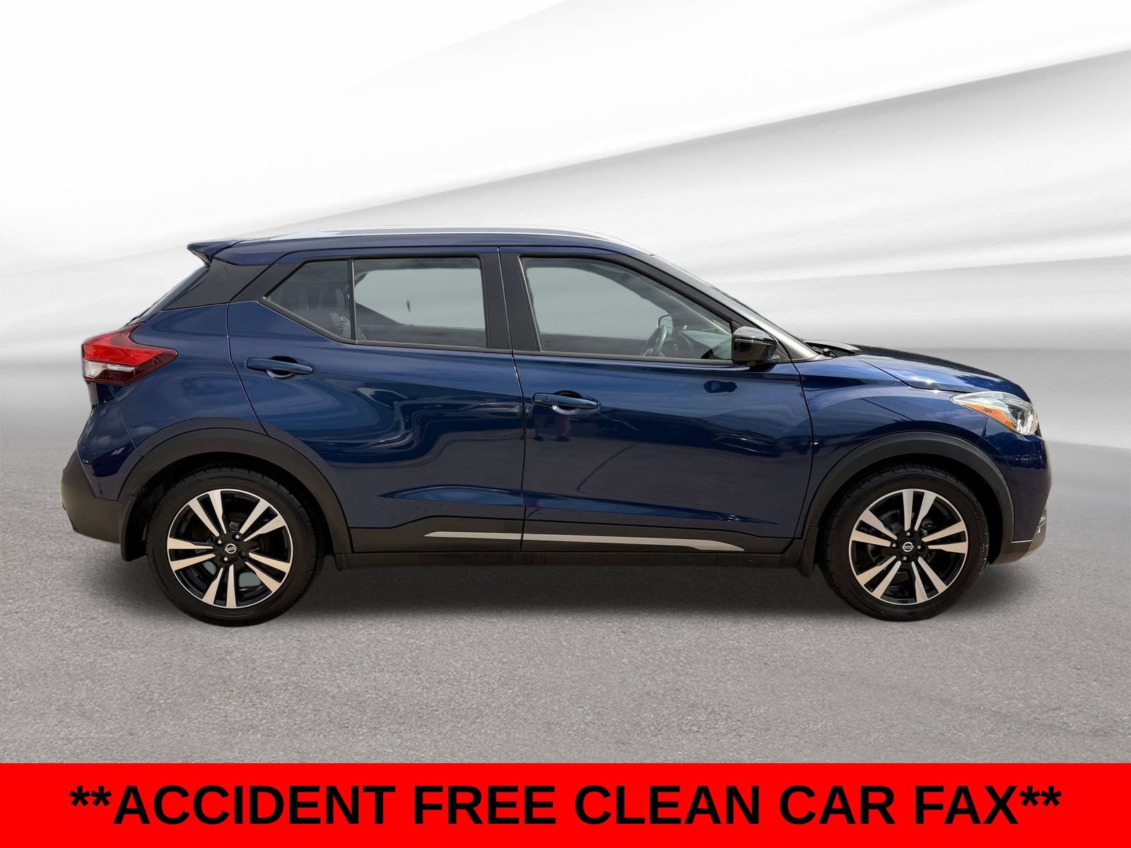 Used 2020 Nissan Kicks SR w/ SR Premium Package FWD image 5