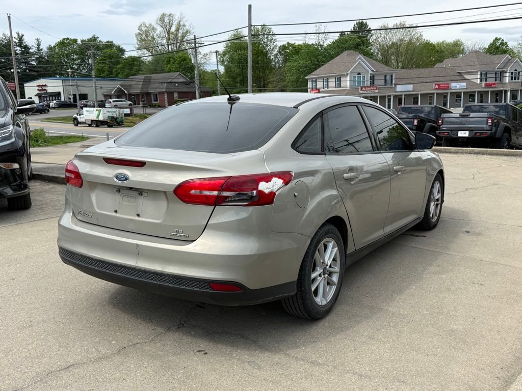 Used 2015 Ford Focus SE image 6