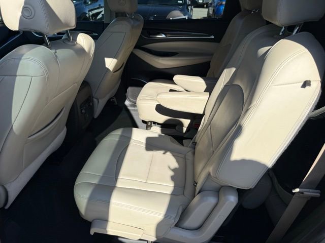 Used 2019 Buick Enclave Essence image 12
