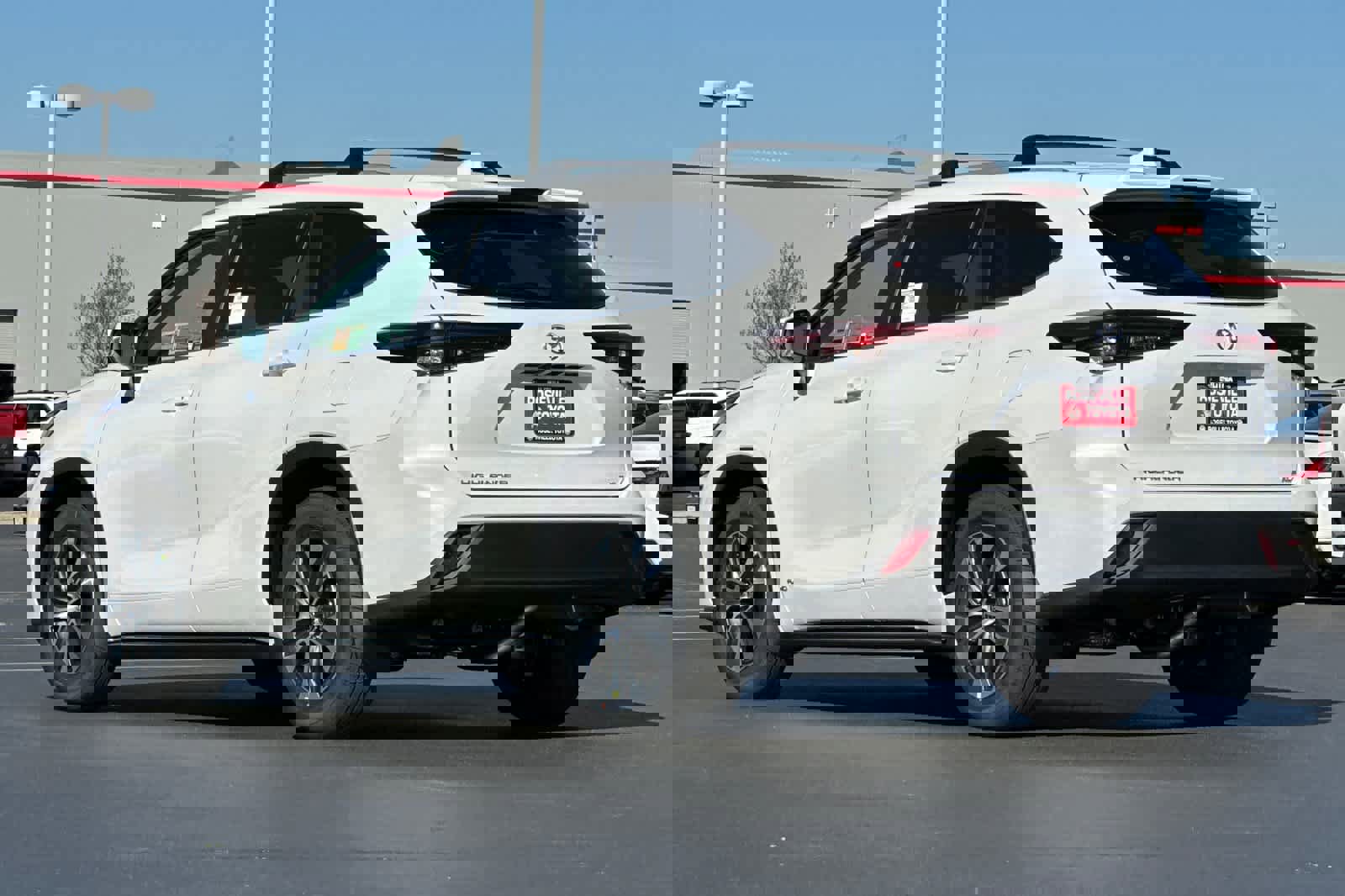 New 2026 Toyota Highlander XLE image 6