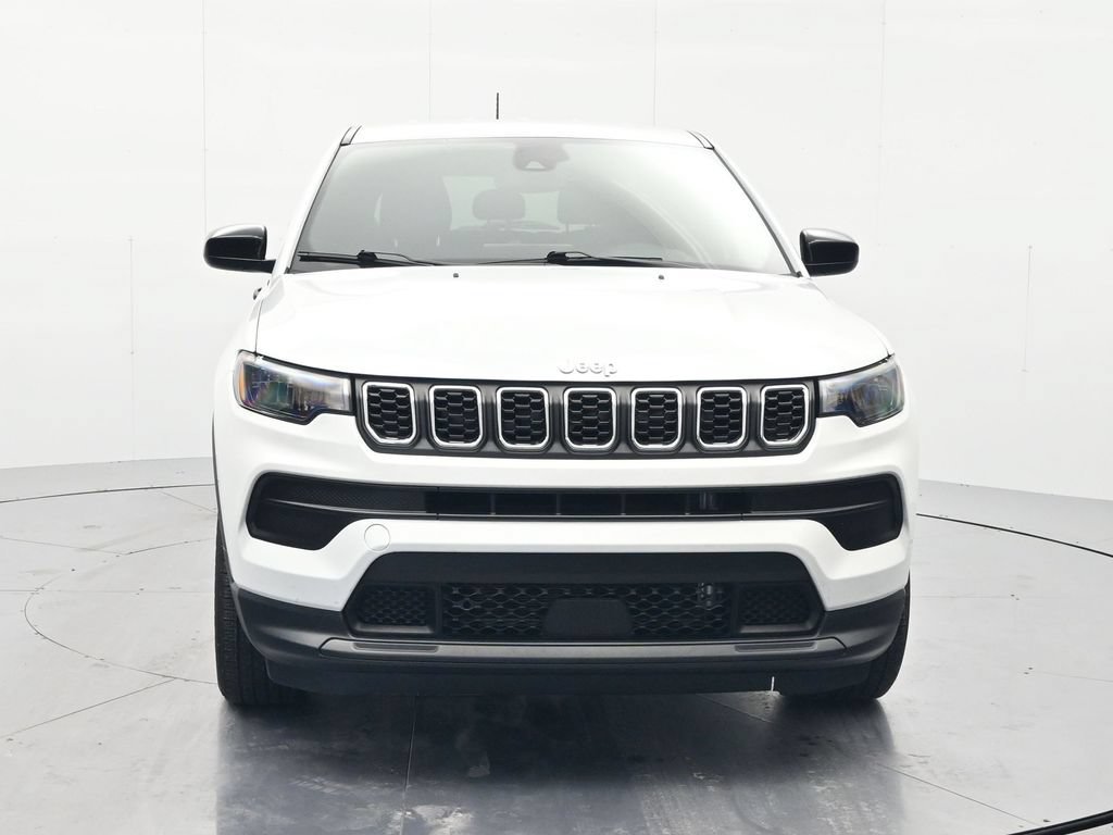 Used 2024 Jeep Compass Sport AWD/4WD image 2