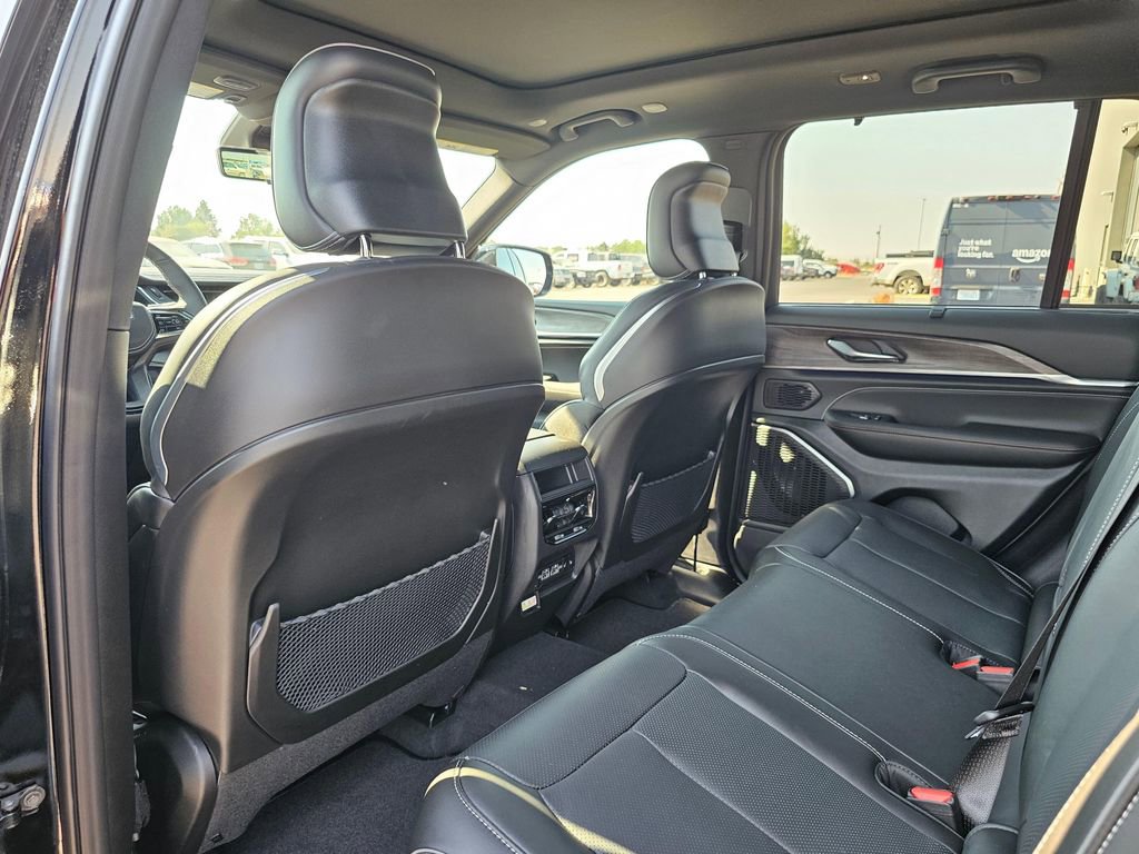 New 2025 Jeep Grand Cherokee Overland w/ Adv Protech Group III image 11