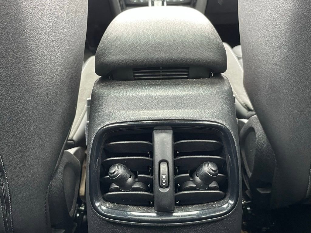 Used 2024 MINI Cooper Clubman S w/ Signature Upholstery Package image 29