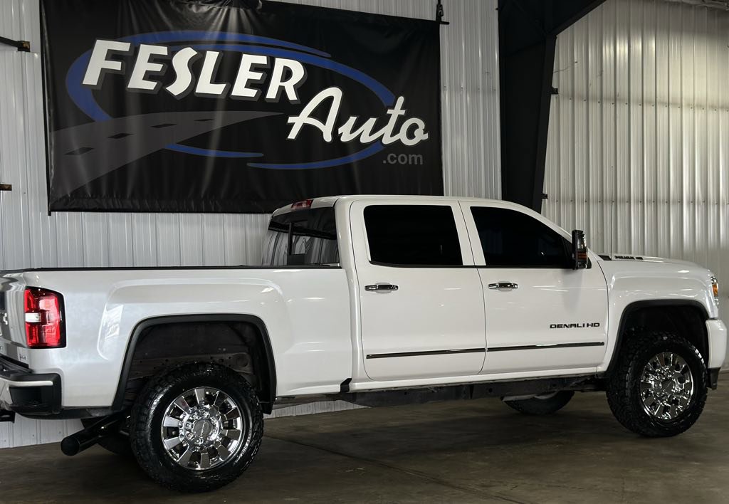 Used 2018 GMC Sierra 2500 Denali w/ Duramax Plus Package image 1