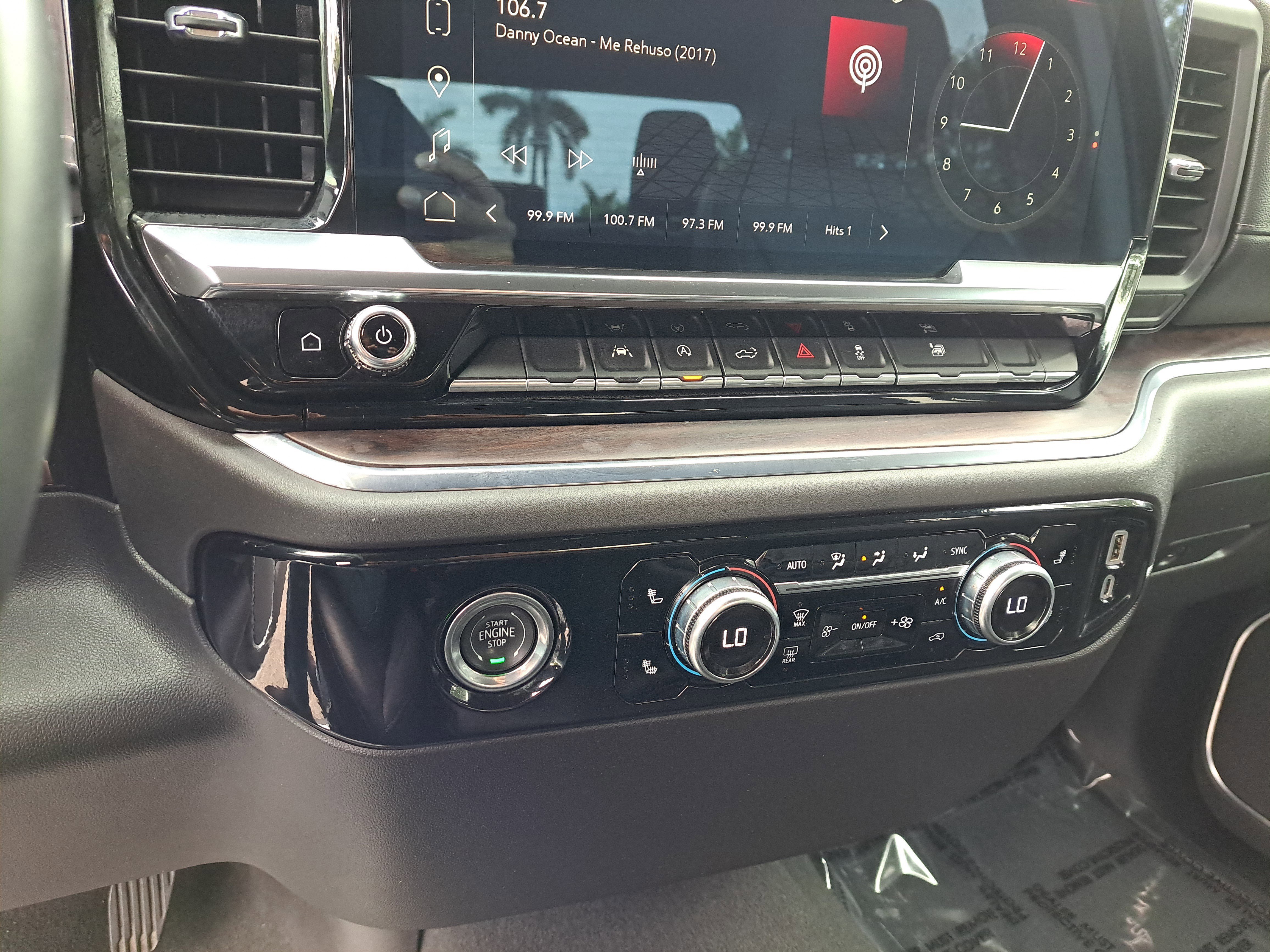 Used 2024 GMC Sierra 1500 SLT image 14