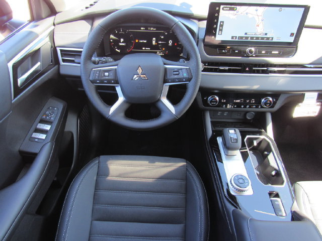 New 2026 Mitsubishi Outlander SE FWD image 17