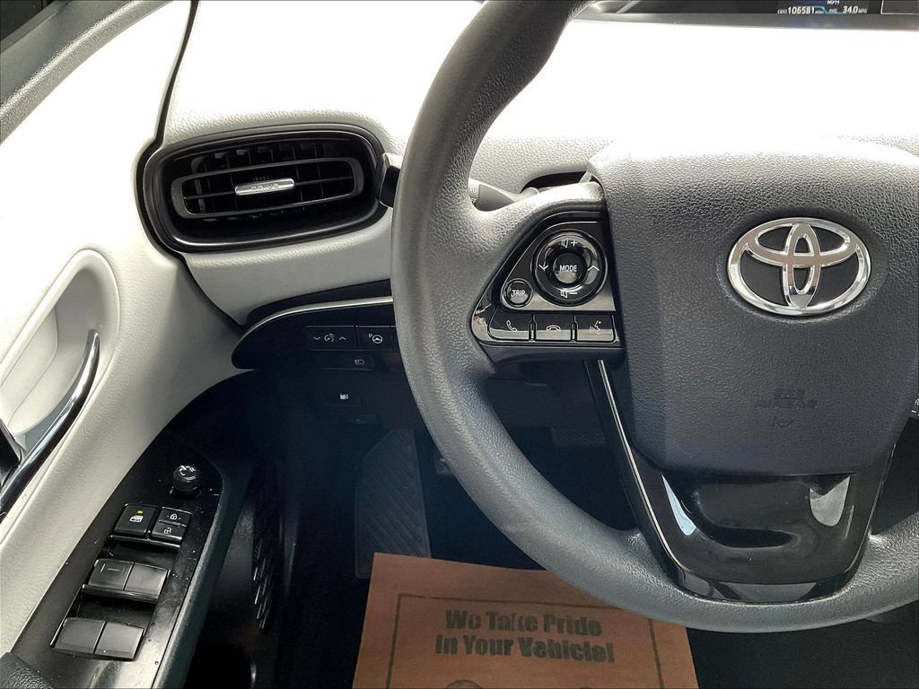 Used 2021 Toyota Prius LE AWD/4WD image 11