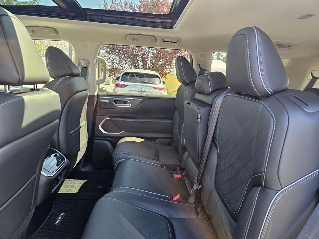 New 2025 INFINITI QX80 Luxe image 22