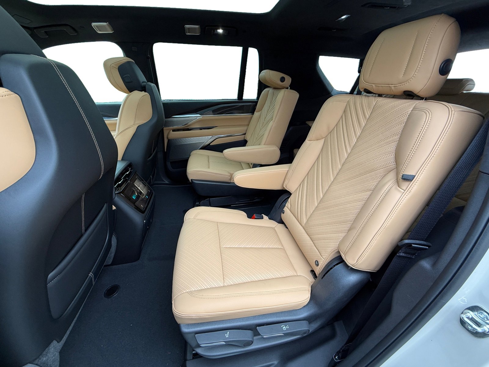 New 2026 Cadillac Escalade IQL Luxury image 16