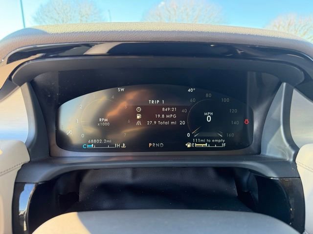 Used 2023 Lincoln Aviator AWD w/ Premium Package image 22