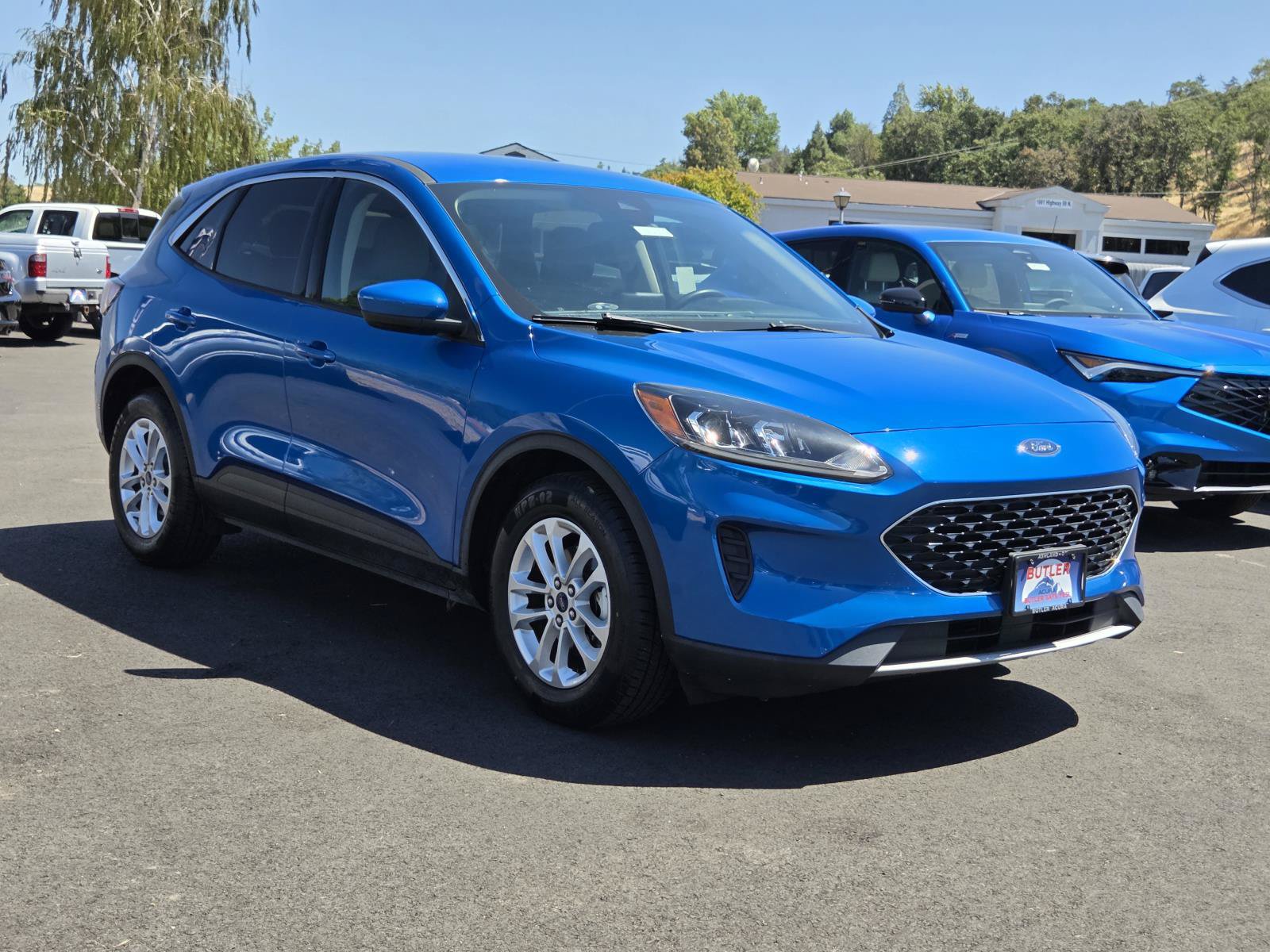 Used 2020 Ford Escape SE FWD image 3