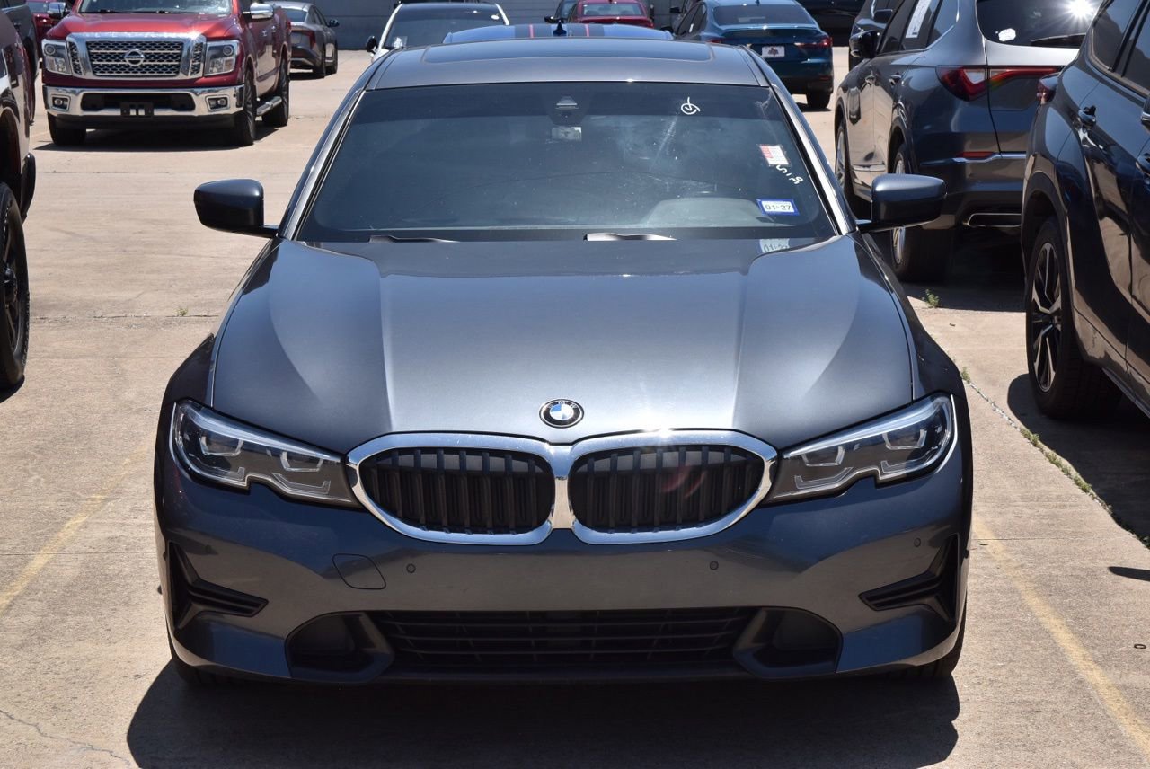 Used 2019 BMW 330i Sedan w/ Convenience Package RWD image 3