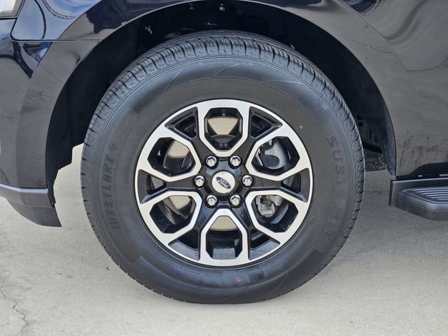 Used 2024 Ford Expedition XLT image 10