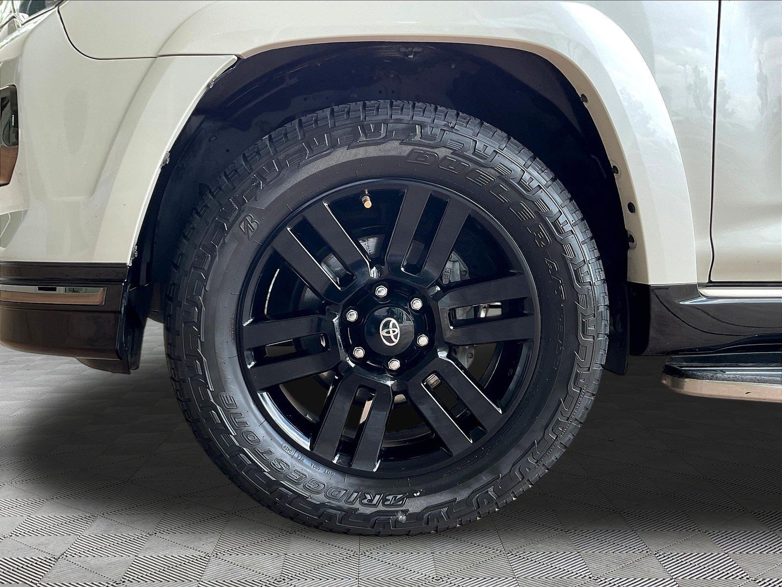 Used 2019 Toyota 4Runner Limited AWD/4WD image 32