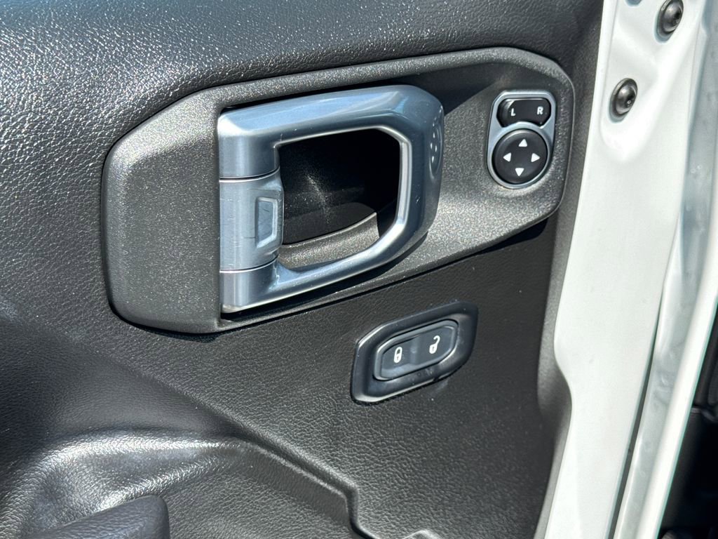 Certified 2023 Jeep Wrangler Unlimited w/ Cold Weather Group AWD/4WD image 30