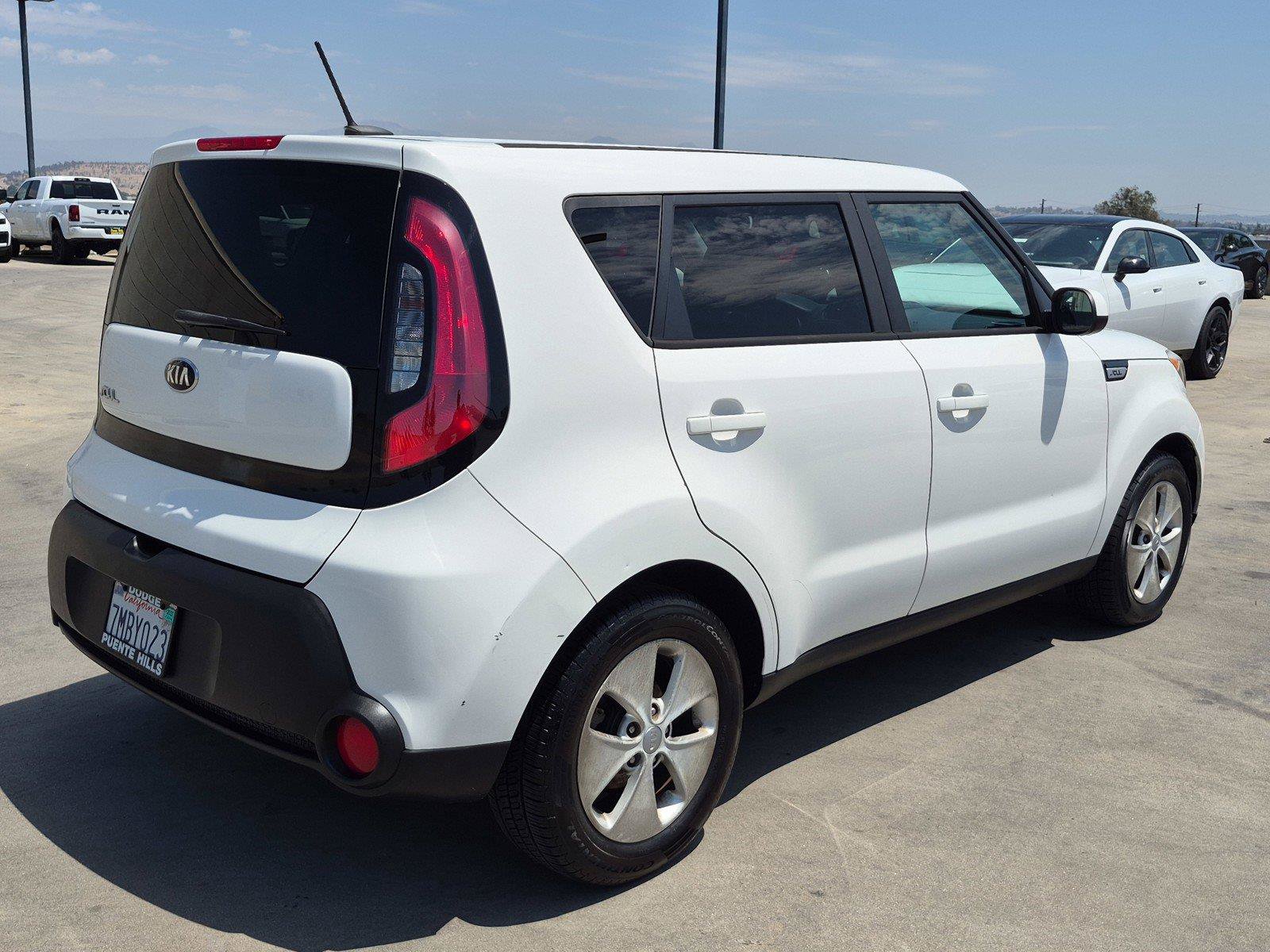 Used 2015 Kia Soul FWD image 6