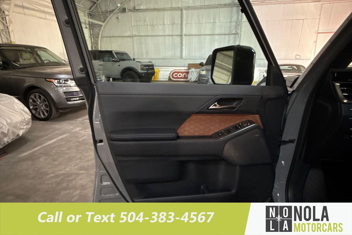Used 2024 Lexus GX 550 image 16