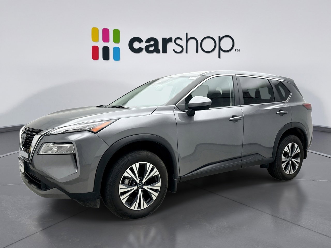 Used 2023 Nissan Rogue SV image 1