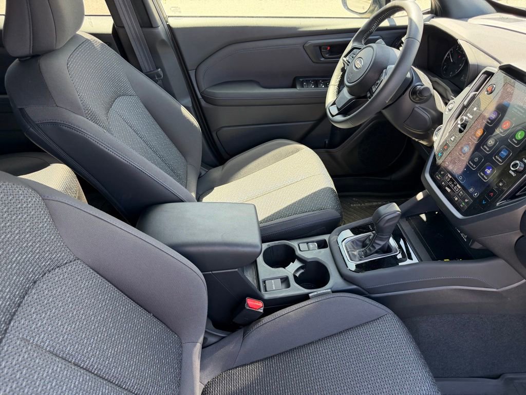 Used 2025 Subaru Forester Premium w/ Protection Package image 17