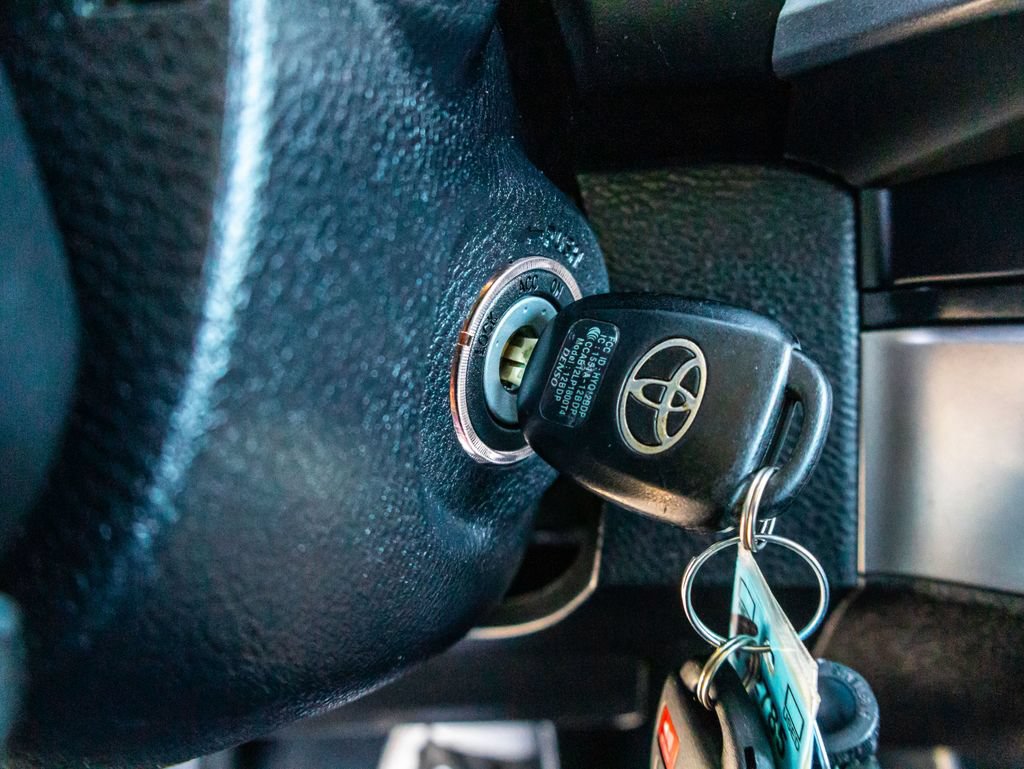 Used 2019 Toyota Tacoma SR5 w/ Exterior Package RWD image 42