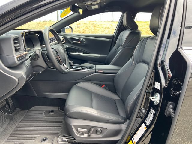 Used 2025 Toyota Crown Signia AWD/4WD image 15