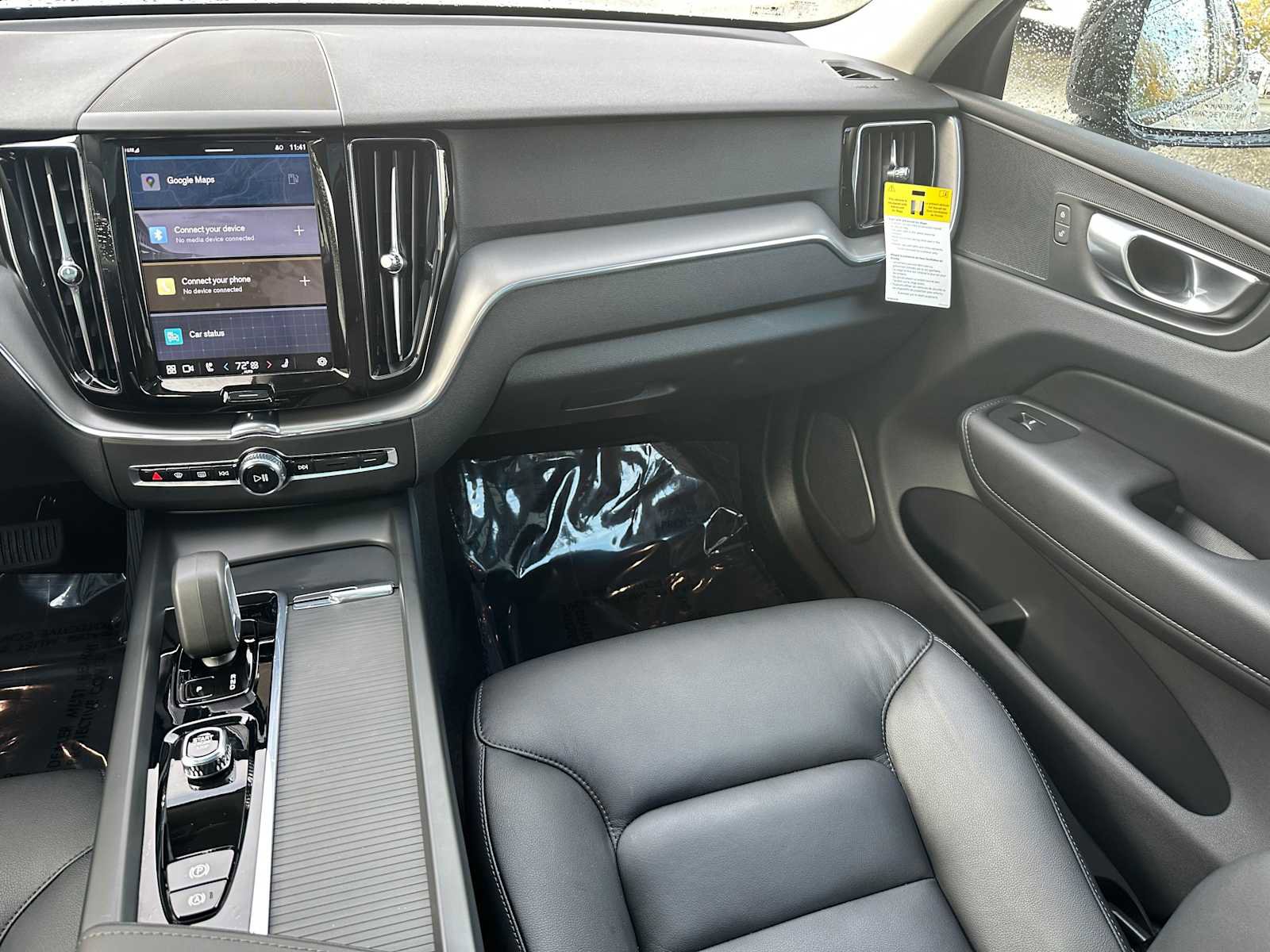 Used 2025 Volvo XC60 B5 Core w/ Climate Package image 18