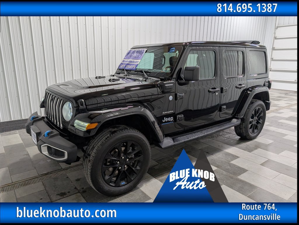 Used 2023 Jeep Wrangler Unlimited Sahara w/ Cold Weather Group AWD/4WD image 1