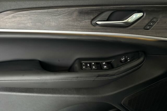 New 2025 Jeep Grand Cherokee Limited image 8