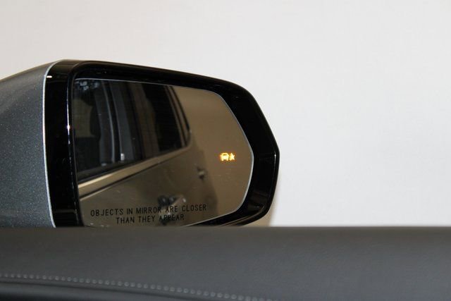 New 2025 Cadillac XT6 Luxury image 25