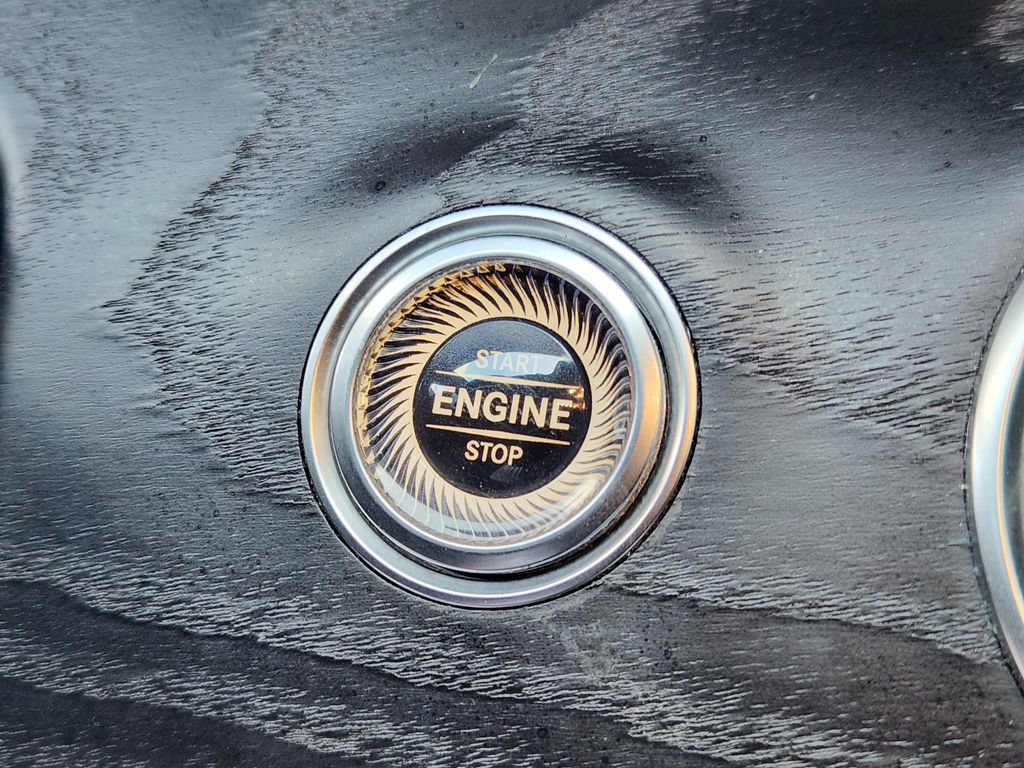 Used 2018 Mercedes-Benz E 300 image 21