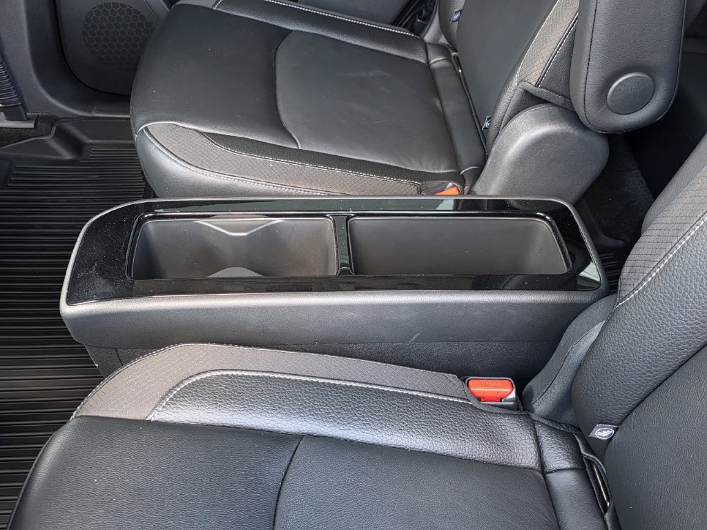 Used 2024 Nissan Pathfinder SL w/ SL Premium Package FWD image 10