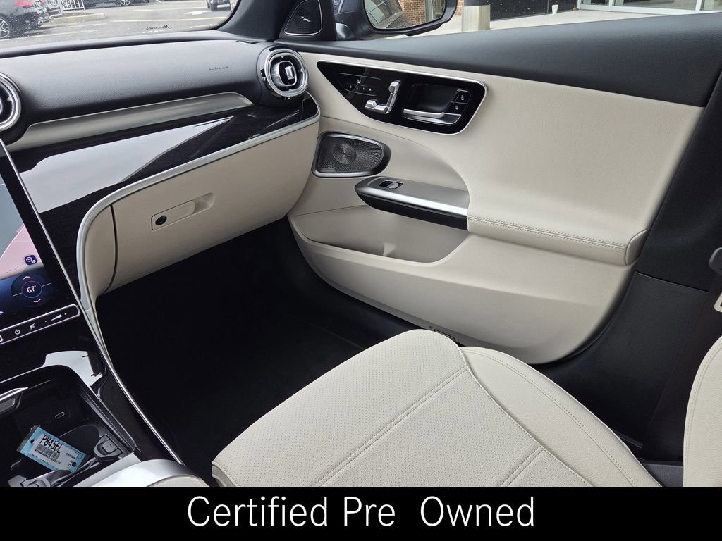 Used 2025 Mercedes-Benz C 300 4MATIC Sedan image 20