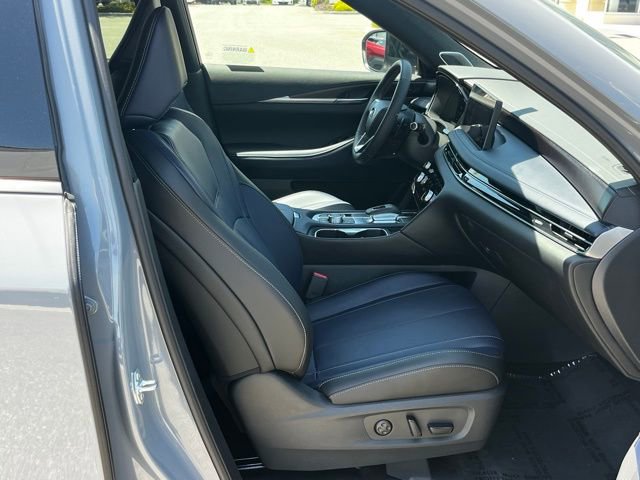 Certified 2026 INFINITI QX60 Sport w/ Dark Cargo Package AWD/4WD image 10
