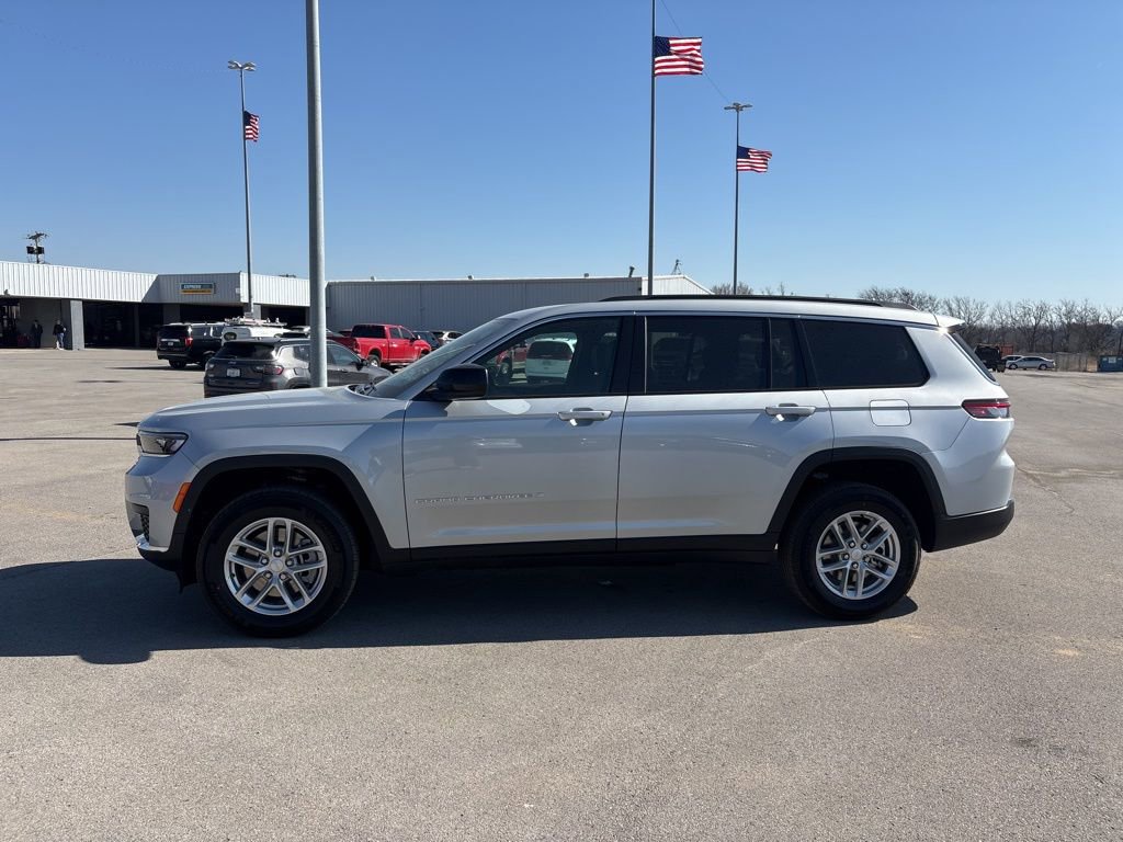 New 2026 Jeep Grand Cherokee L Laredo w/ MOPAR Finishing Package AWD/4WD image 6