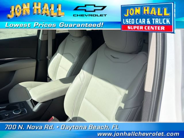 Used 2022 Cadillac XT4 Luxury w/ Driver Awareness Package FWD image 17