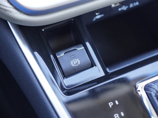 Used 2021 Subaru Outback Limited AWD/4WD image 30