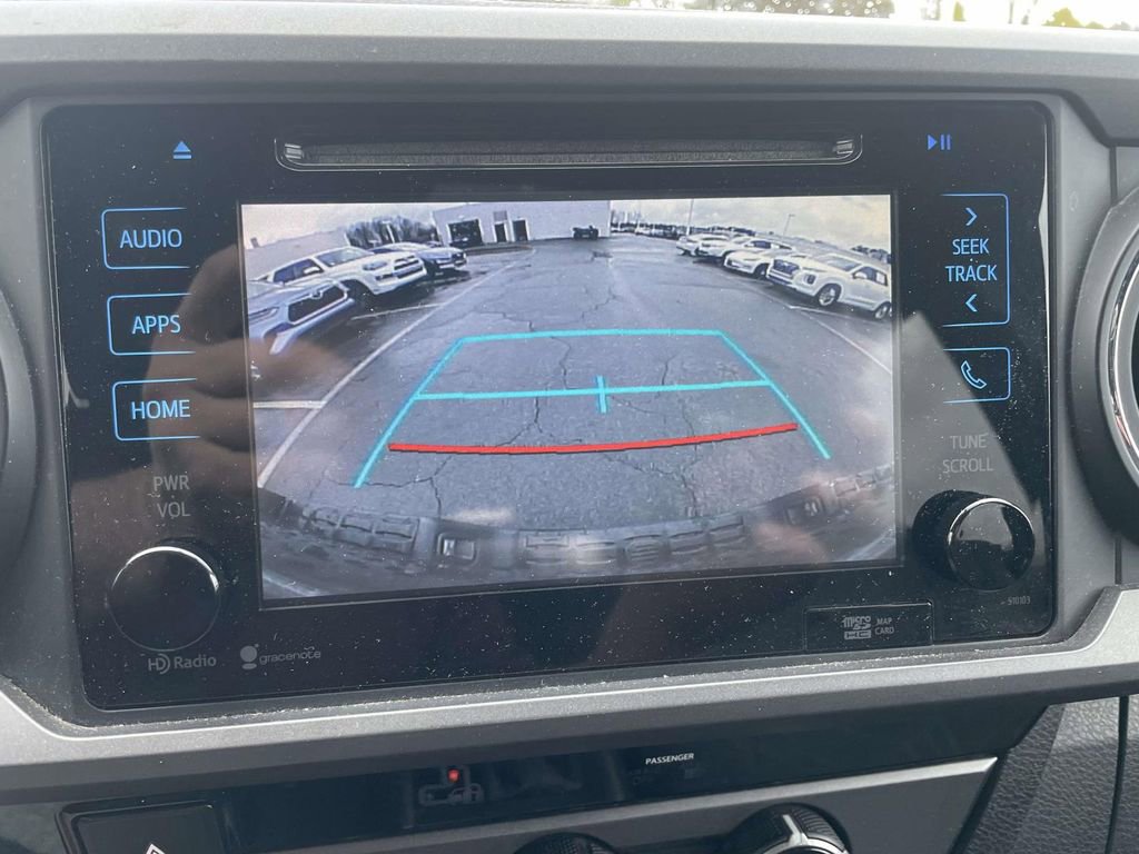 Used 2016 Toyota Tacoma TRD Sport image 40