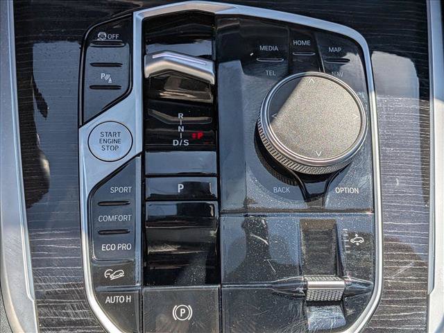 Used 2025 BMW X7 xDrive40i w/ M Sport Package AWD/4WD image 12