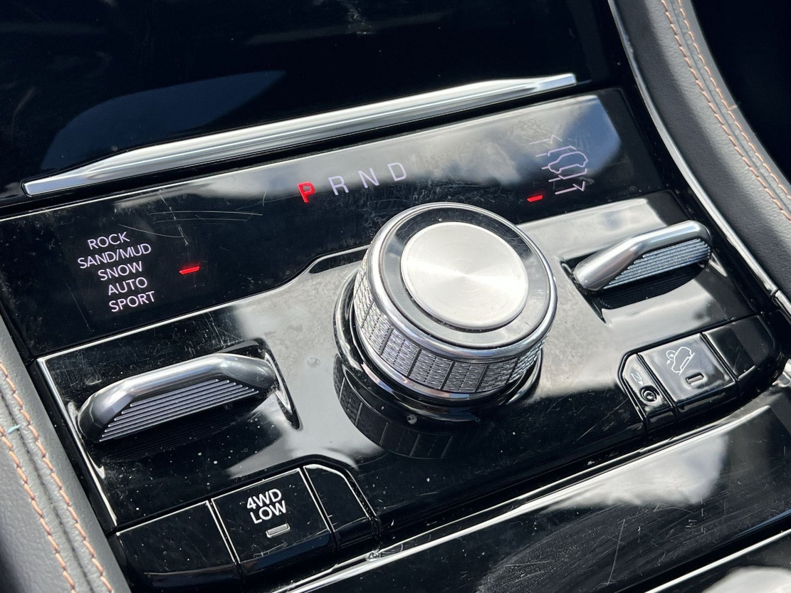Used 2023 Jeep Grand Cherokee Summit AWD/4WD image 22