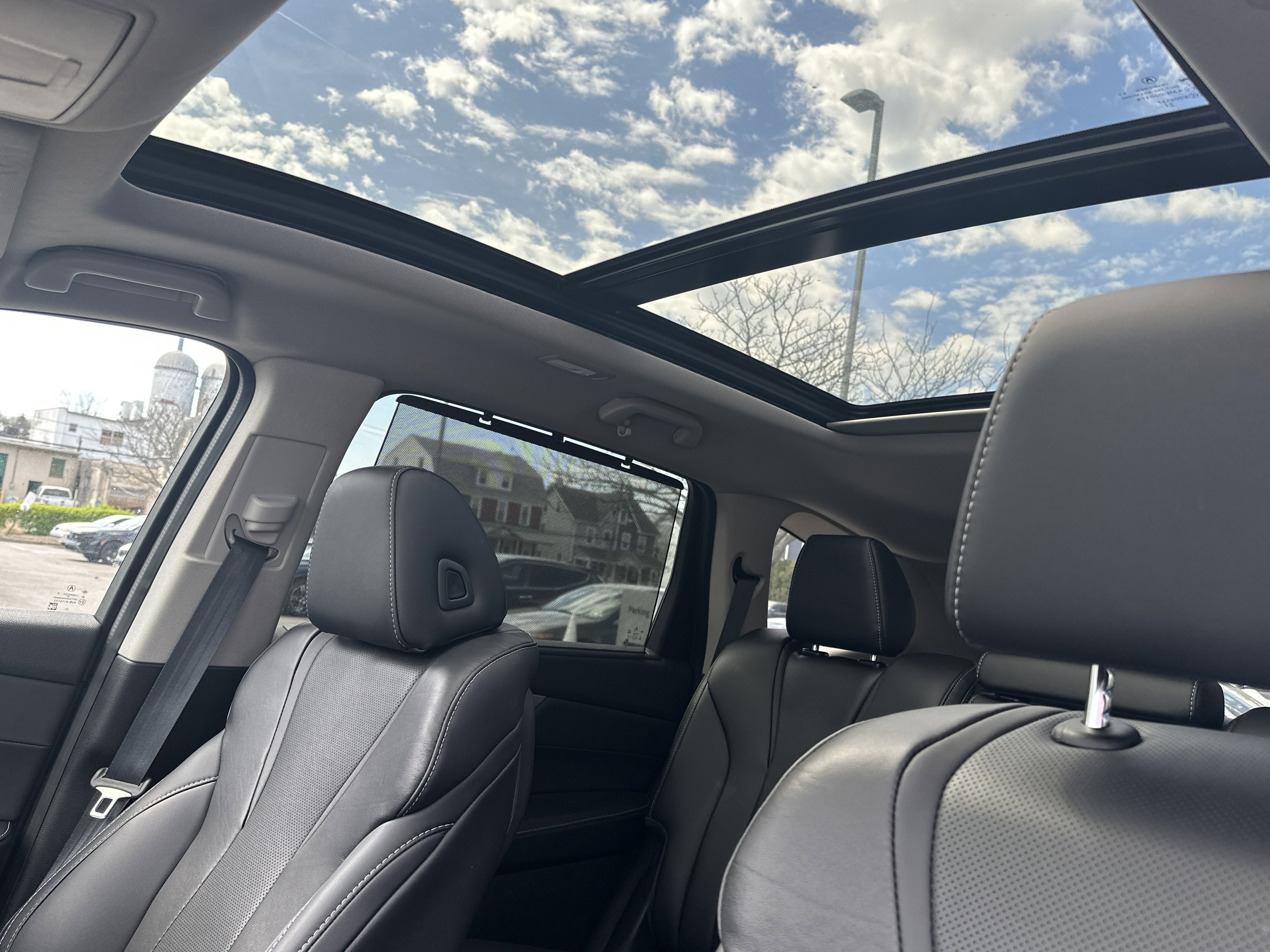 Certified 2023 Acura MDX SH-AWD w/ Technology Package image 8