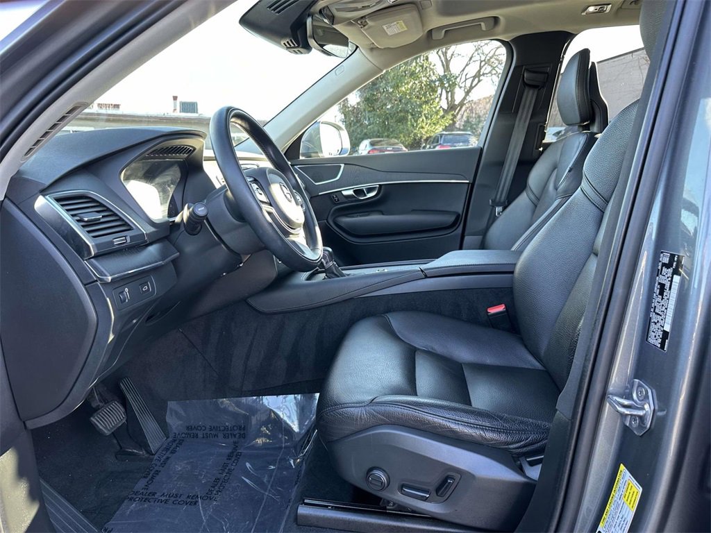 Used 2020 Volvo XC90 T6 Momentum image 16