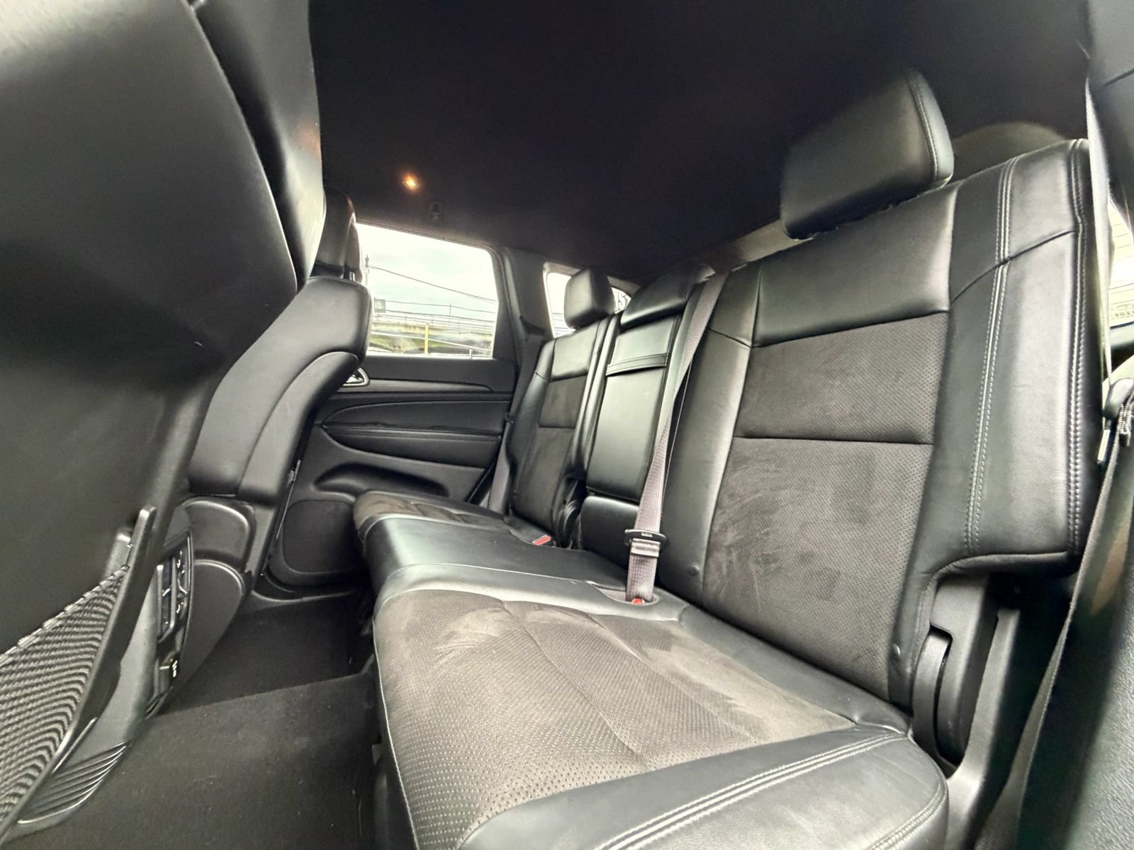 Used 2019 Jeep Grand Cherokee Altitude AWD/4WD image 17