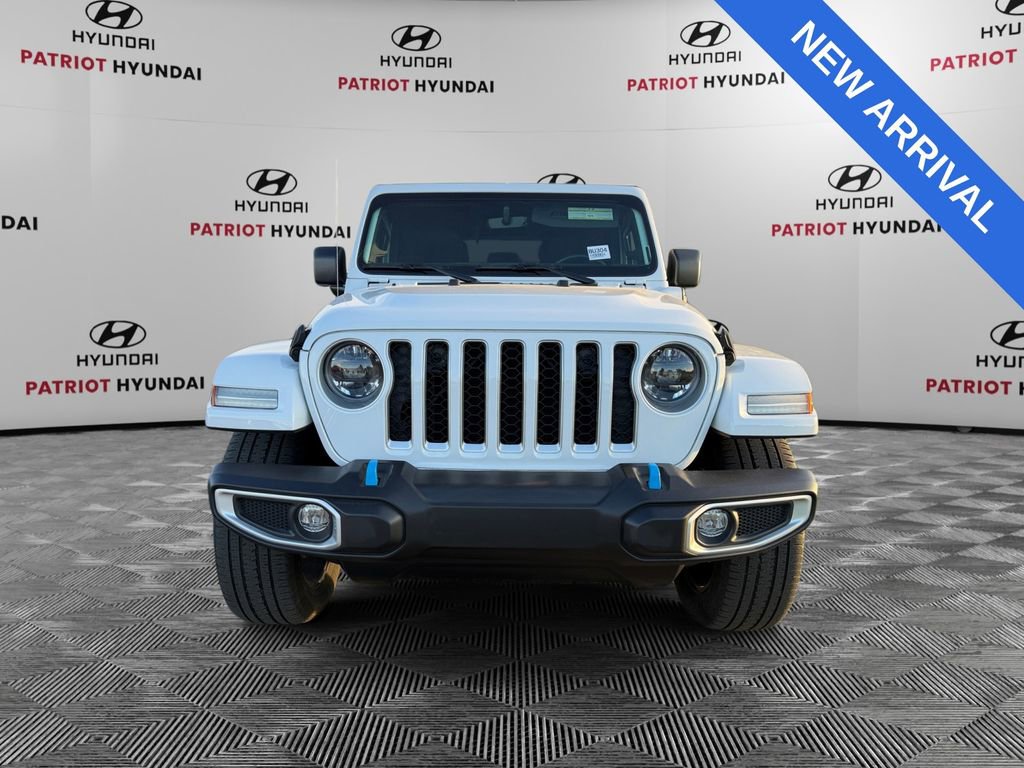Used 2023 Jeep Wrangler Unlimited Sahara w/ Cold Weather Group AWD/4WD image 8
