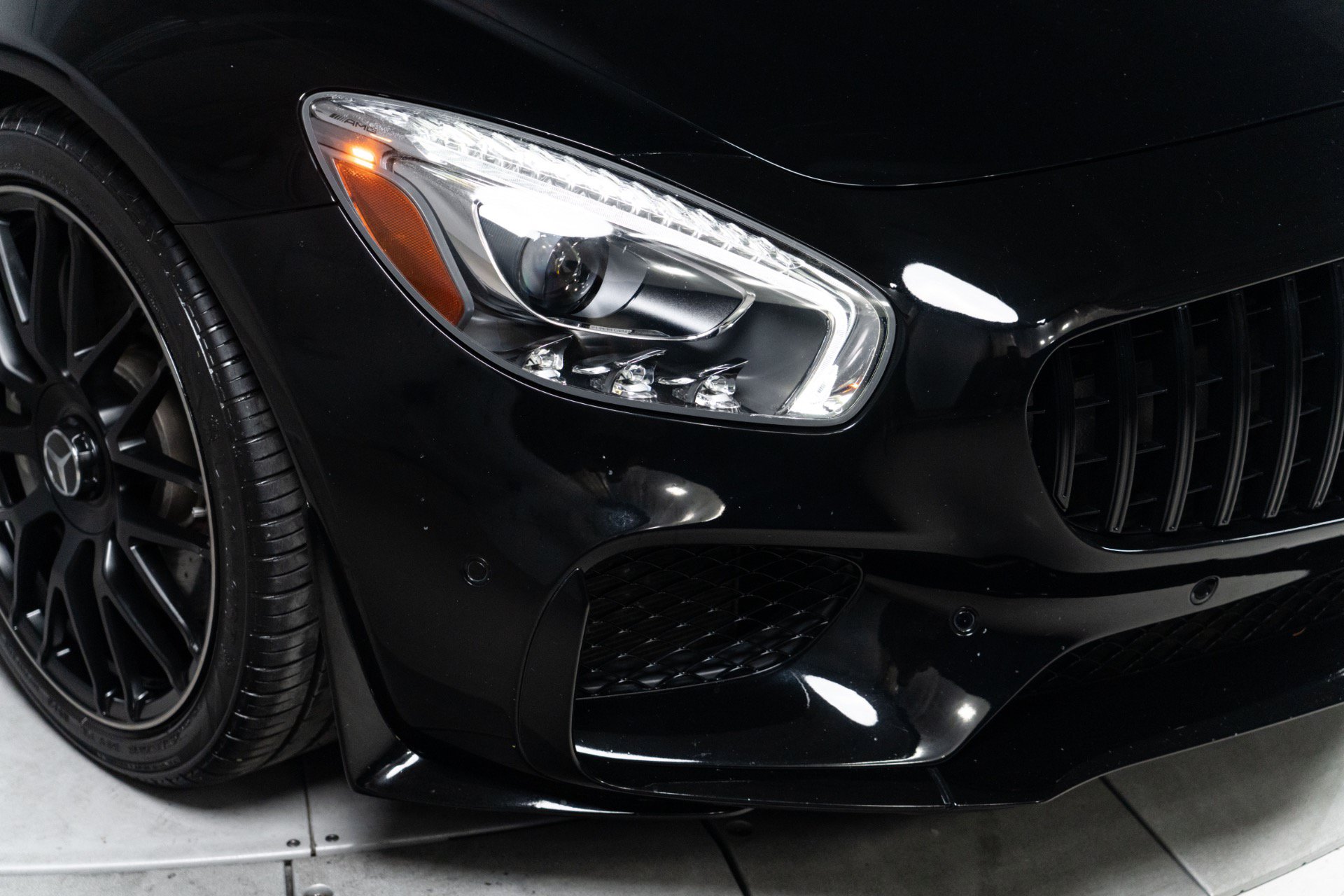 Used 2017 Mercedes-Benz AMG GT Coupe w/ Exclusive Interior Package image 30