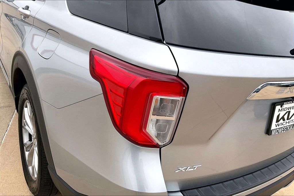 Used 2021 Ford Explorer XLT w/ Equipment Group 202A image 30