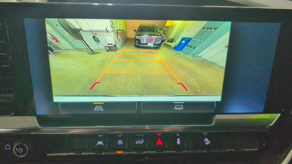 Used 2025 Chevrolet Silverado 1500 RST AWD/4WD image 14