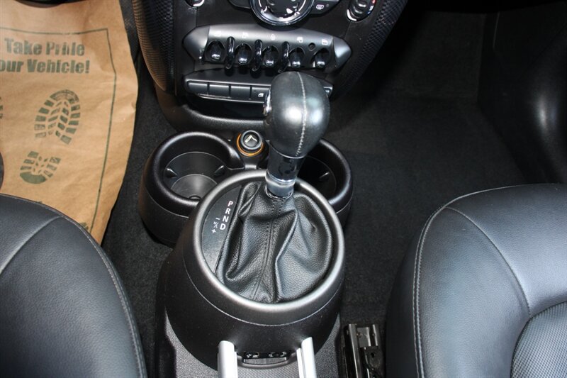 Used 2011 MINI Cooper Countryman FWD image 8